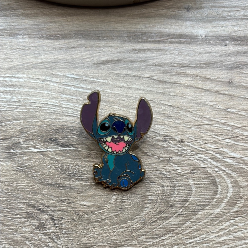Disney Stitch Enamel Pin